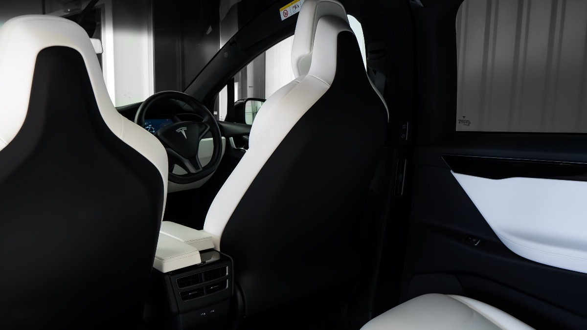 2018 Tesla Model X Image 8